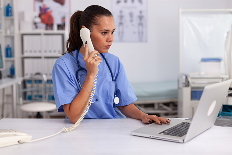 Outsourcing vs. In-house: Evaluating Call Center Solutions for Healthcare Providers